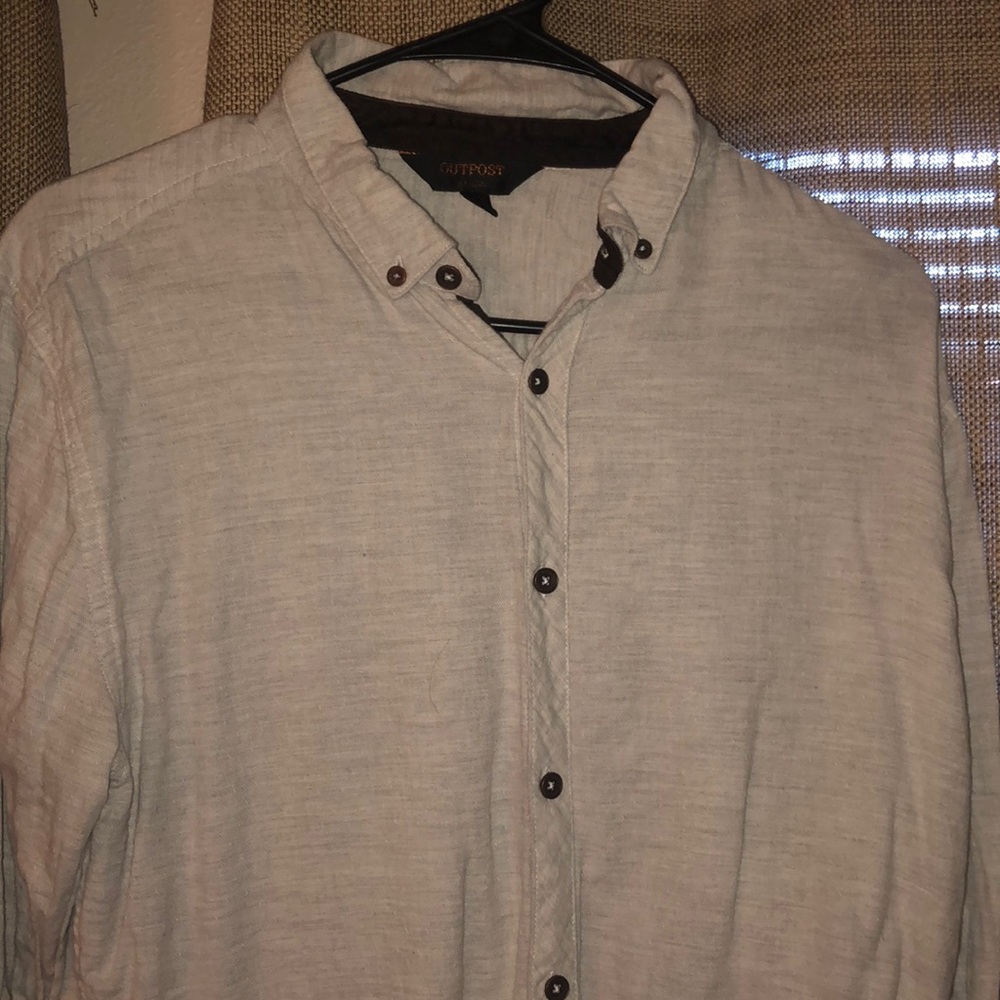 Light gray long sleeve woven